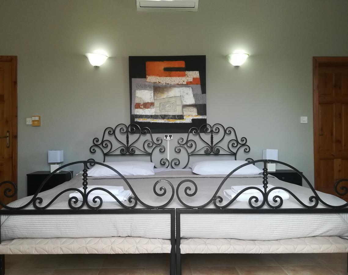 Villa Al Faro B&B Ghammar Rum bild